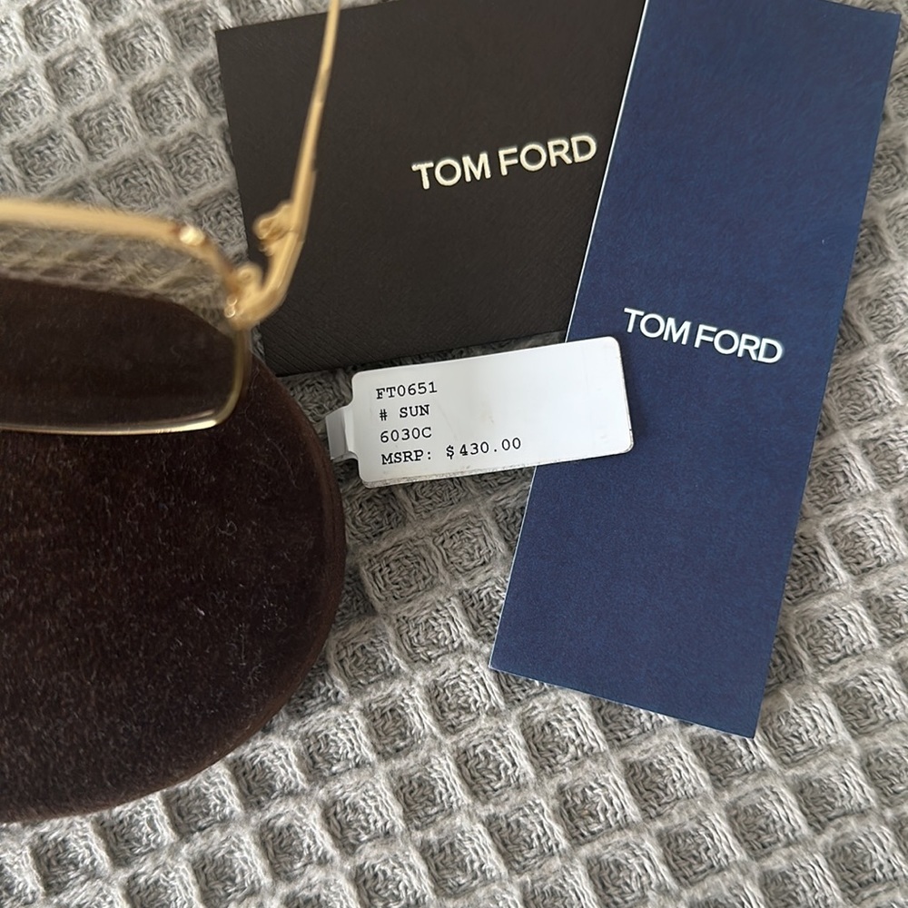 TOM FORD Sunglasses with case, logo cleaning cloth, paper & more! Authentic - Picture 3 of 7